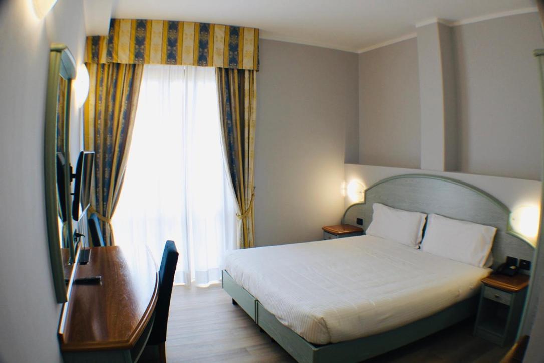 Hotel Europa Milano Rosate Dış mekan fotoğraf